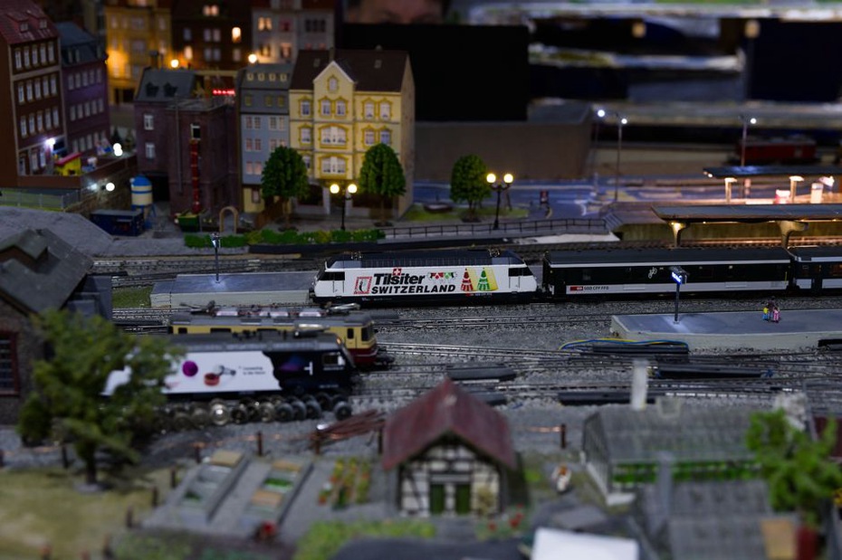 Un réseau miniature présenté aux visiteurs lors d’un salon
