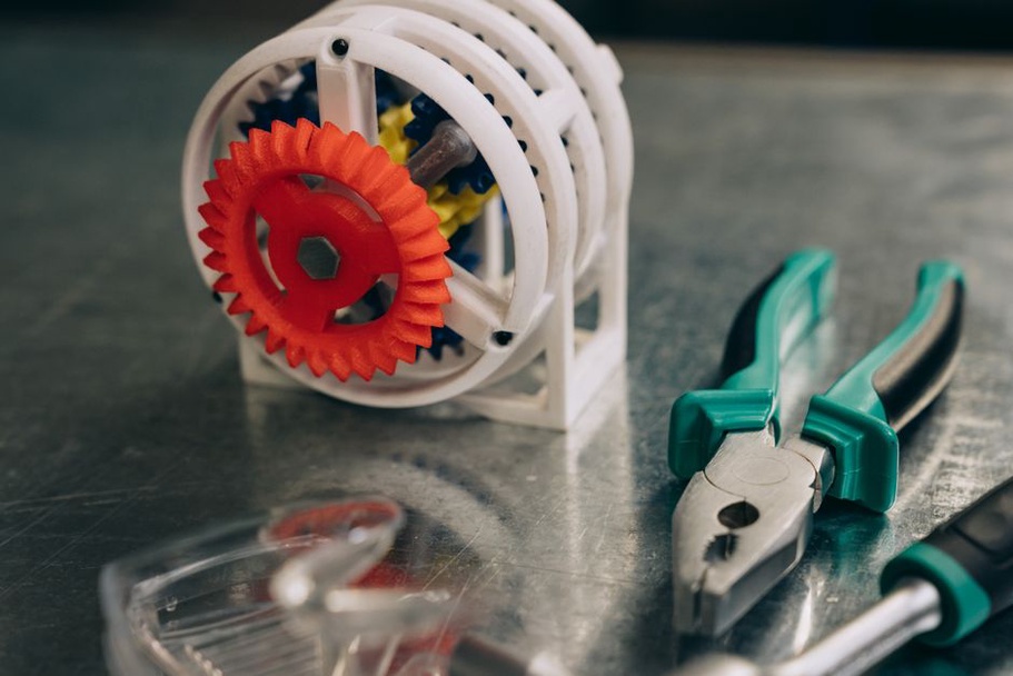Outils de modélisme dans un atelier